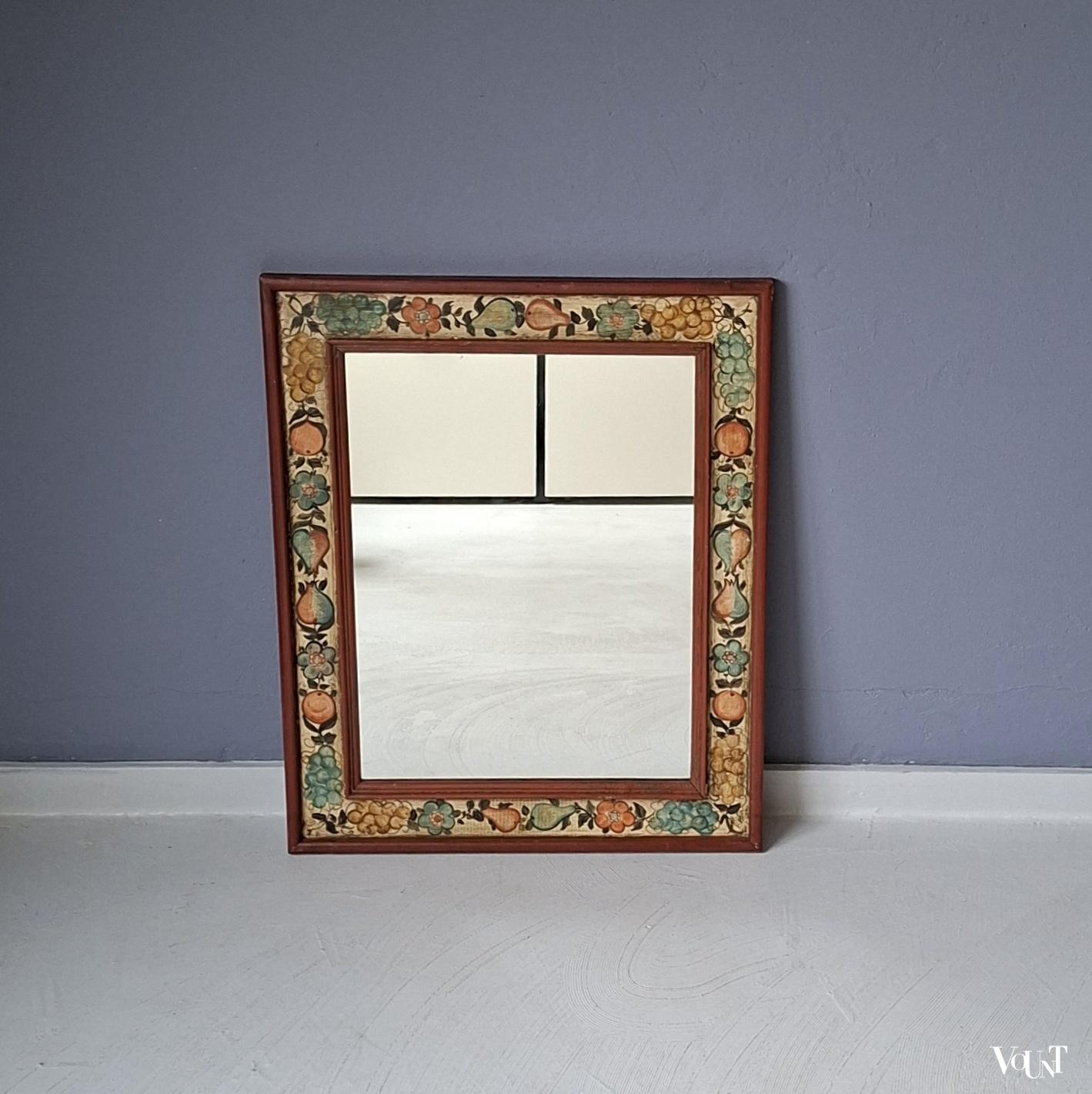 Spiegel in houten lijst met fruitmotief, jaren '70/'80