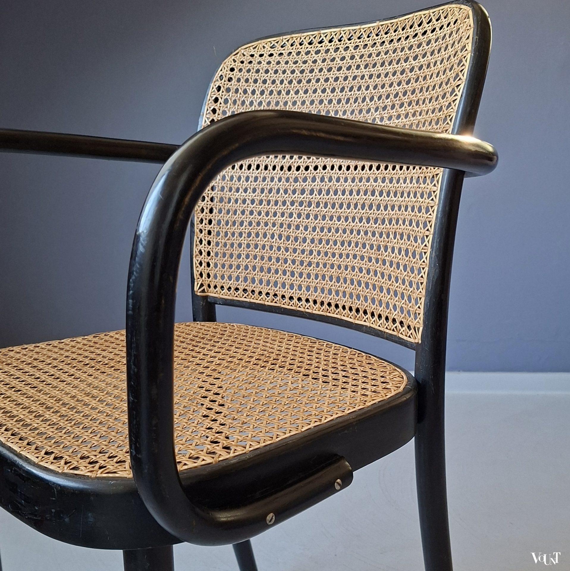 Zwarte Praag of 811 stoel, Ligna, jaren '70/'80