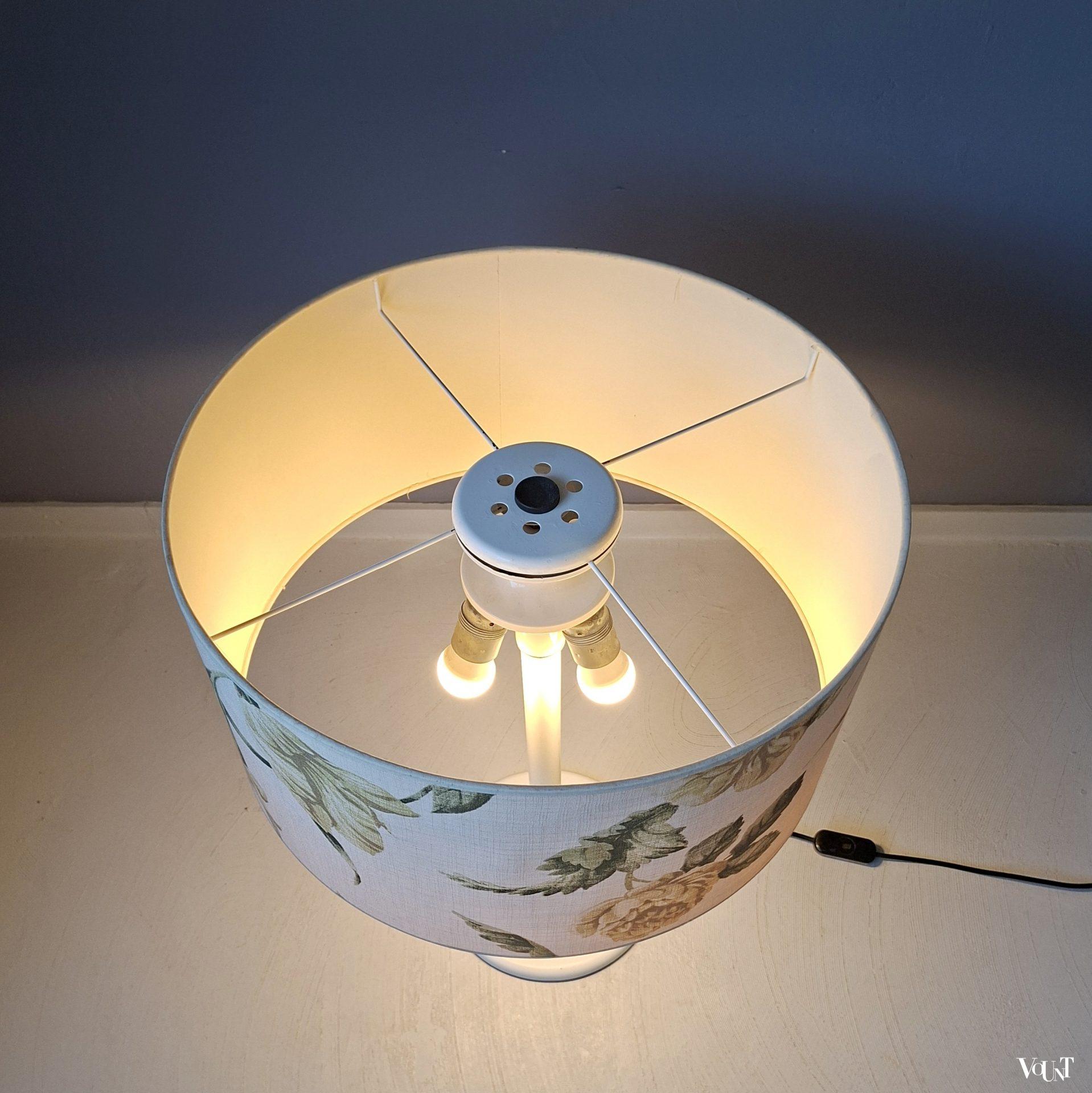 Tafellamp met grote bloemenkap, jaren '70/'80