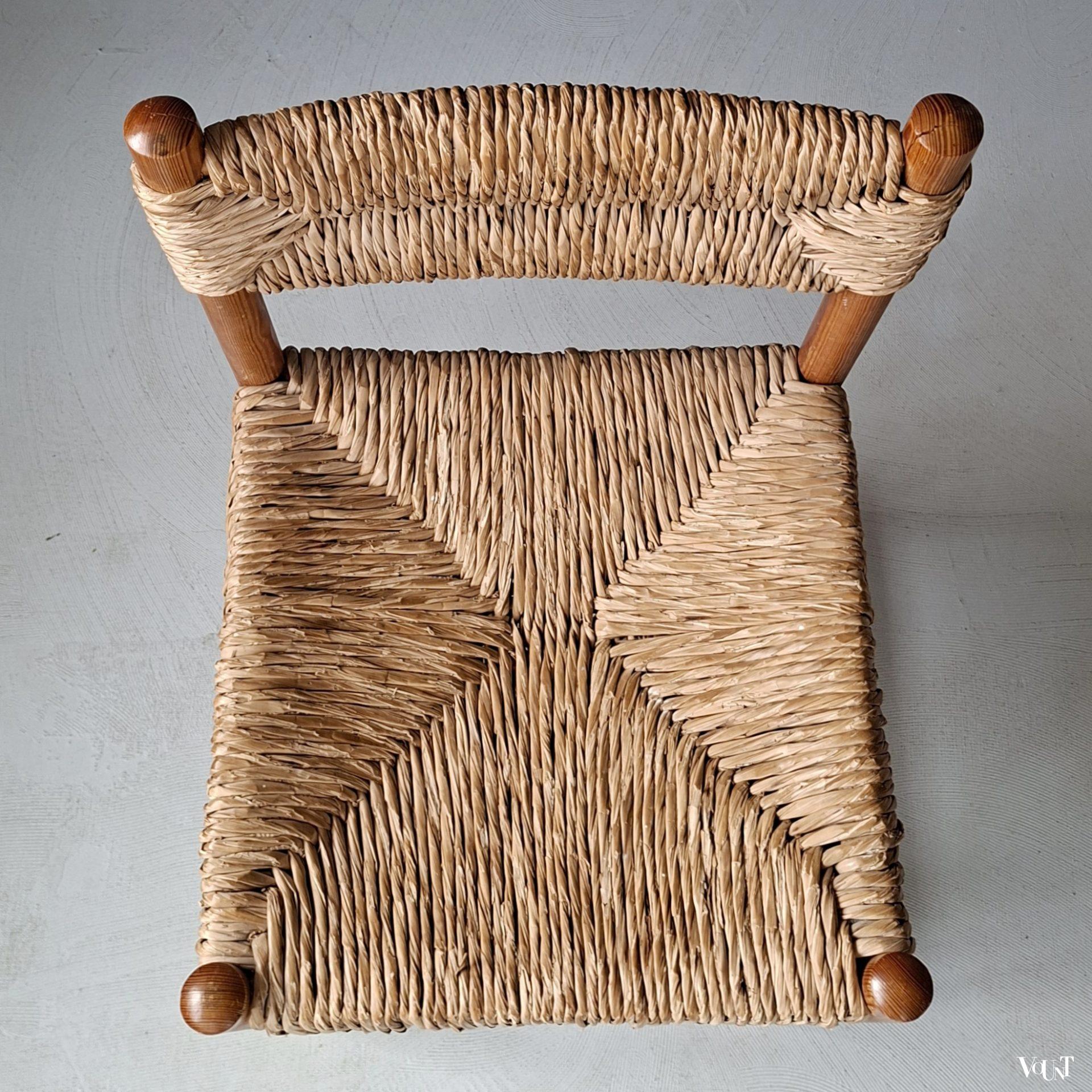 Houten stoel met biezen zitting en rugleuning, jaren '60